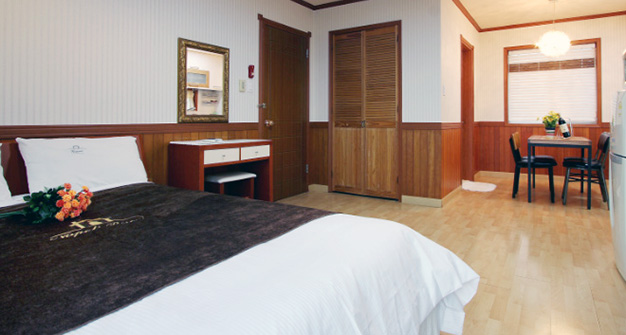 허니문나폴리 14평 본관