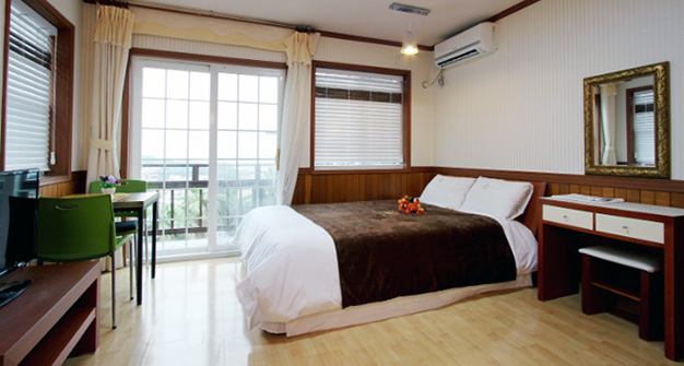 허니문나폴리 14평 본관