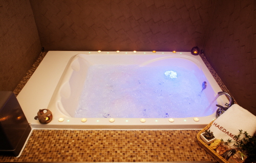 소라(20평 실내스파)