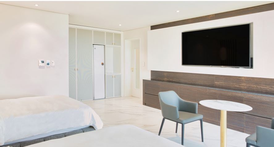 로얄 탑스텐 스위트