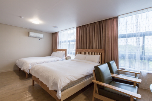 패밀리 스위트룸(더블침대2)