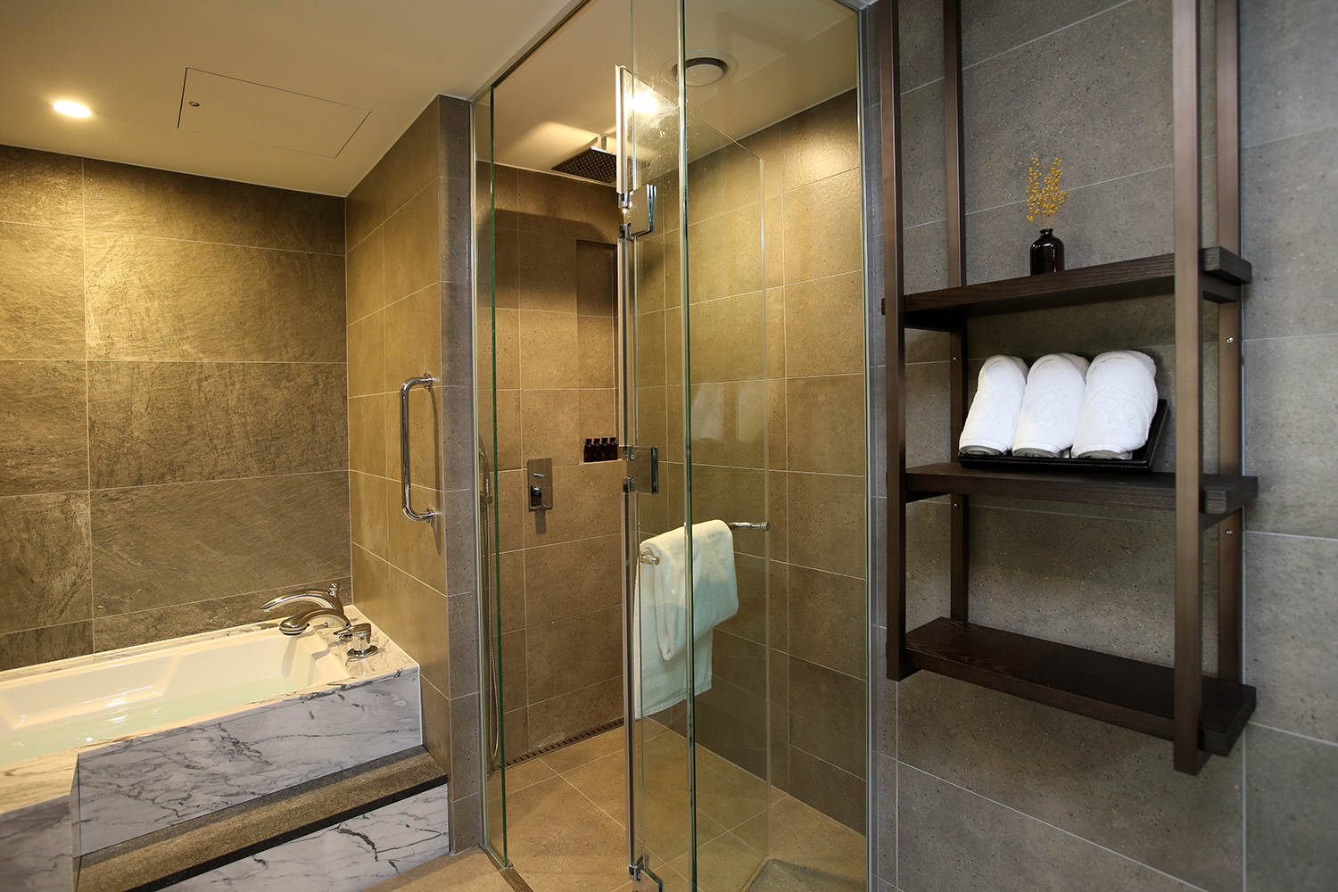 프리미어 스위트 