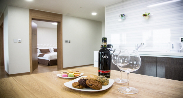 리조트본동 - 모던스위트-조식불포함