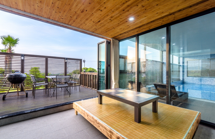 풀빌라 - 모살/진질 (90평 확장) - 조식불포함