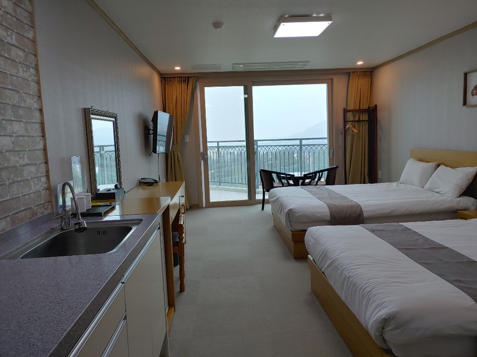 디럭스 패밀리트윈