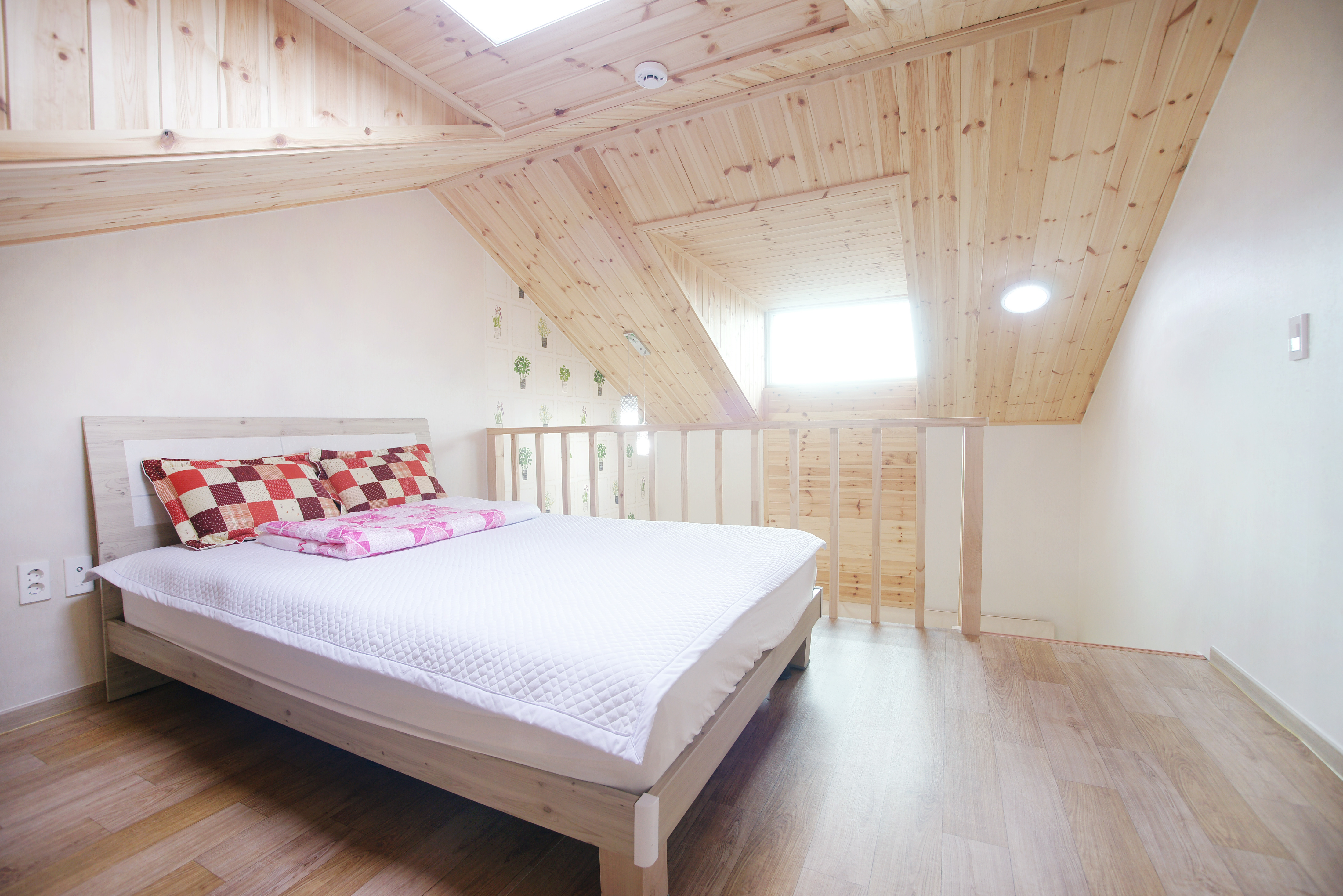 신관 15평형(2층)