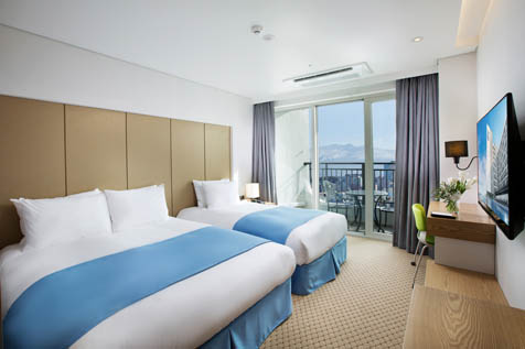 디럭스 마운틴 패밀리 트윈(조식불포함)