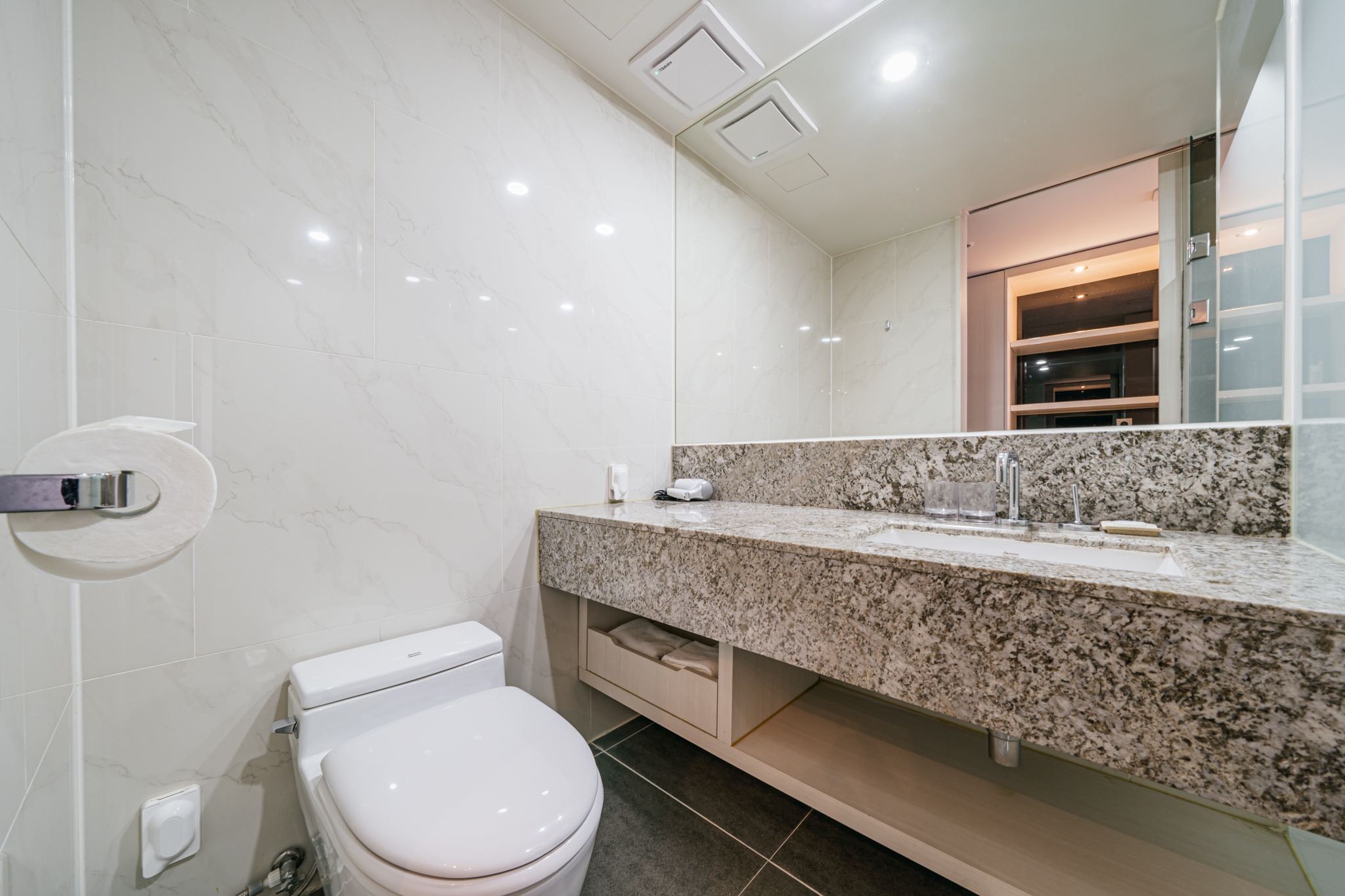 디럭스 패밀리 트윈